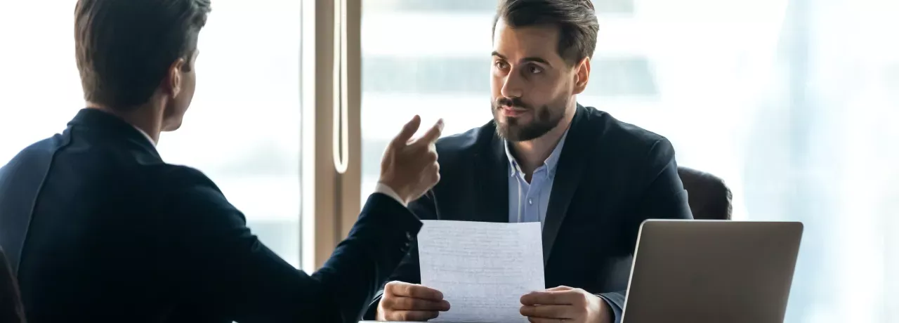 Subordinación laboral: guía para evitar riesgos legales | Pluxee 