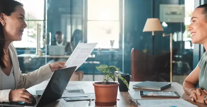 Contratación laboral: sus aspectos claves en Colombia | Pluxee