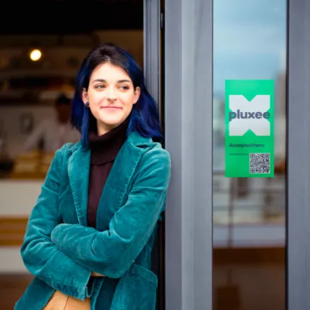 pluxee consumidores comercios